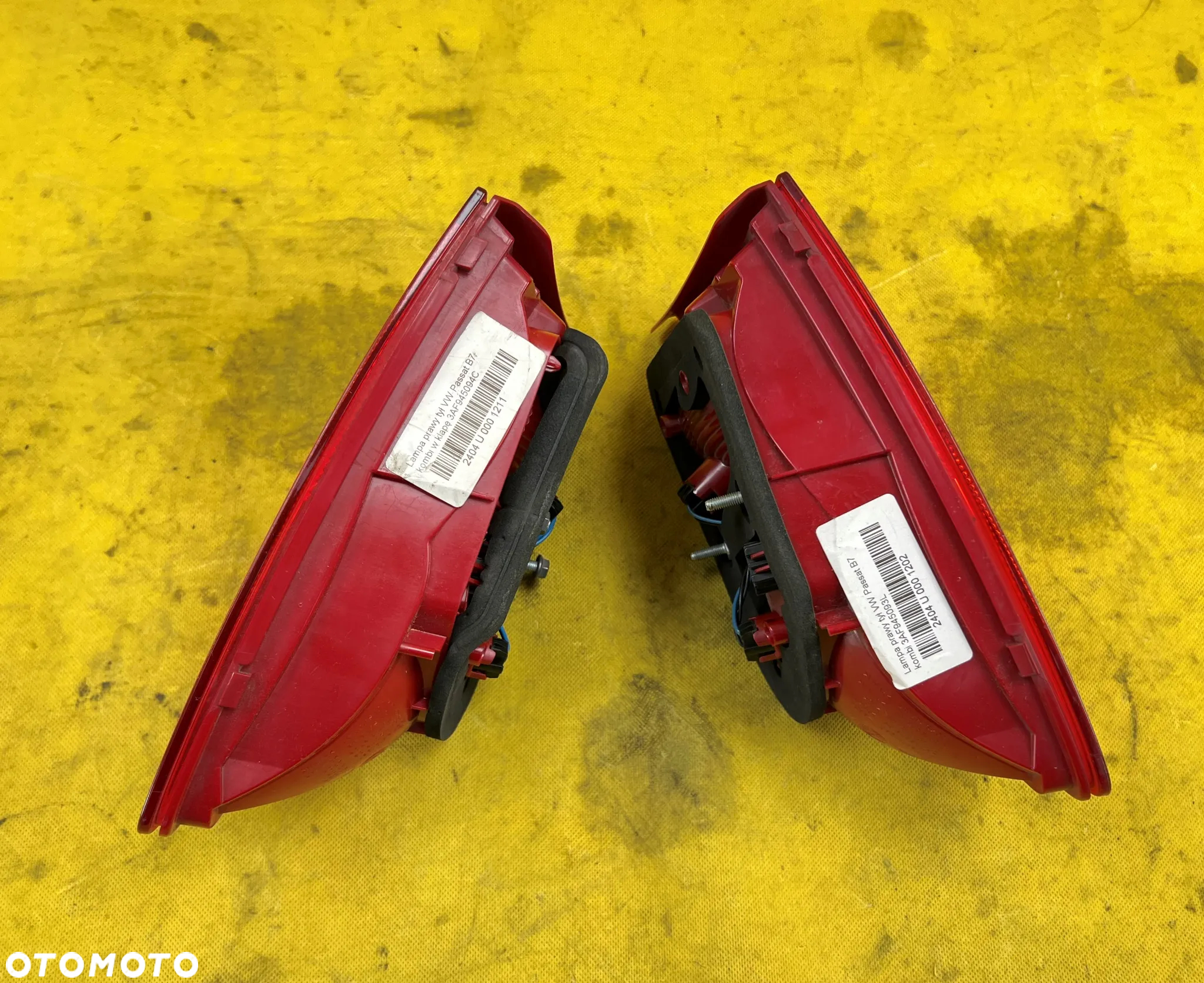 LAMPA PRAWA LEWA W KLAPĘ 3AF945094C 3AF945093L VW PASSAT B7 KOMBI ORYGINAŁ - 6