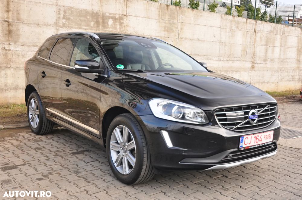 Volvo XC 60 D5 AWD Geartronic Momentum - 2