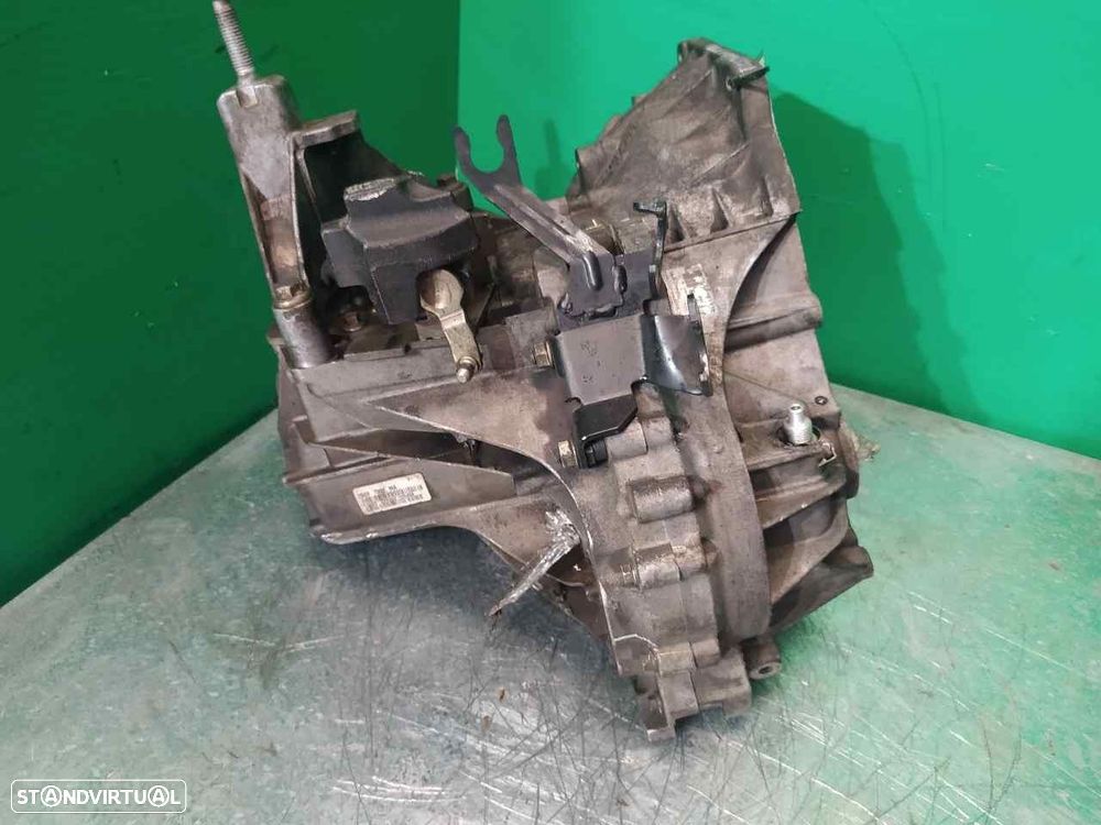 CAIXA VELOCIDADES FORD FOCUS SEDAN 1998 - 3