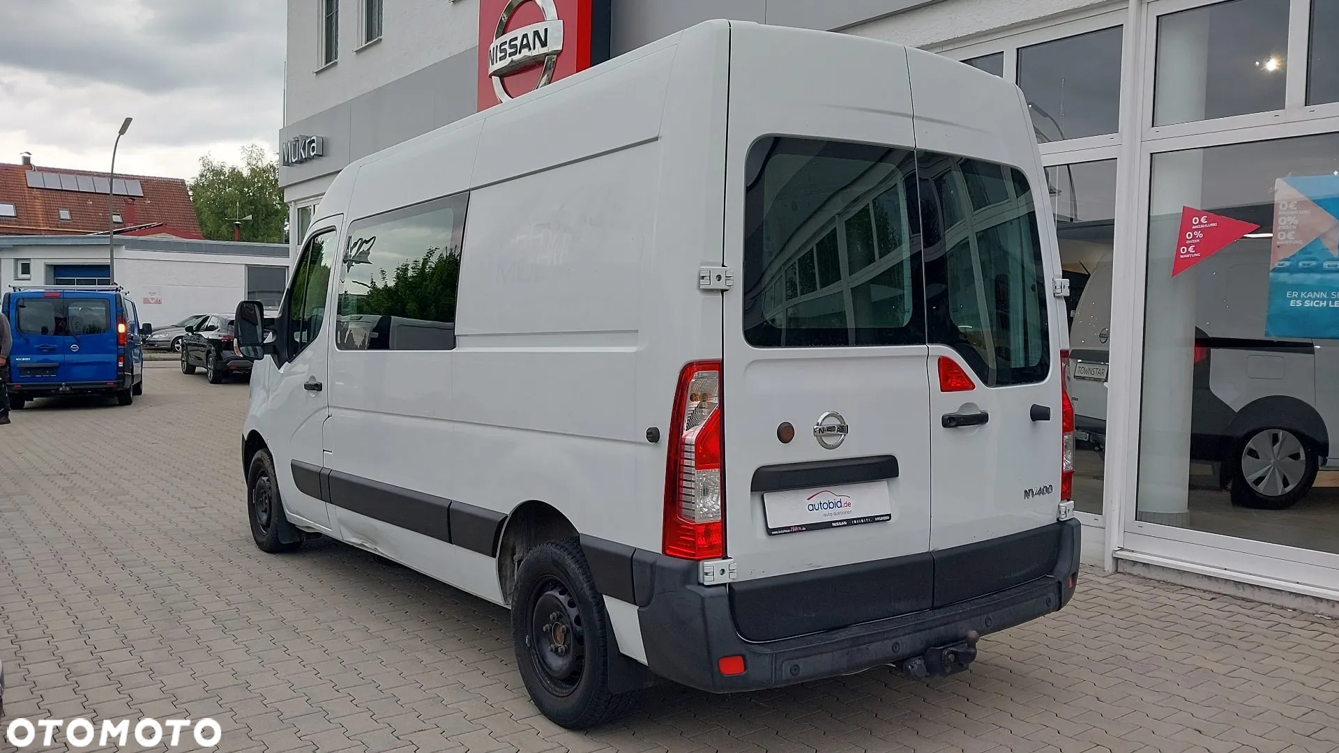Nissan nv 400 - 3