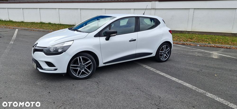 Renault Clio - 6