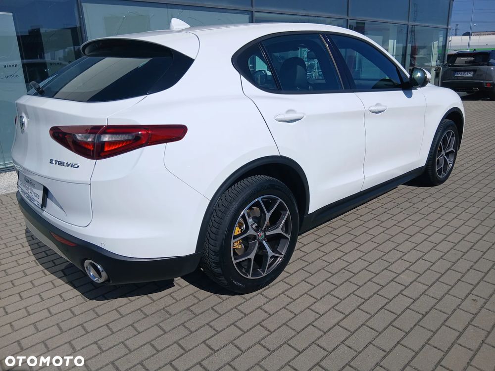 Alfa Romeo Stelvio 2.0 Turbo Executive Q4 - 8