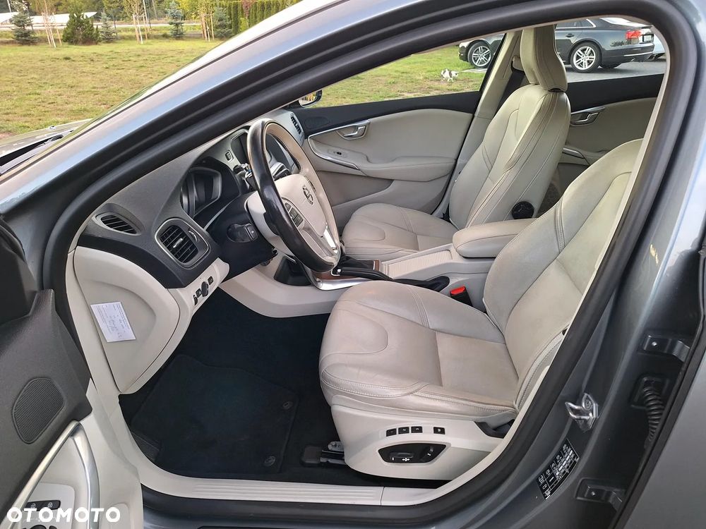 Volvo V40 Cross Country D3 Geartronic Summum - 17