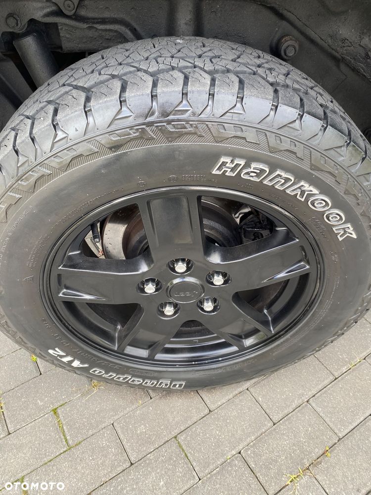 Jeep Grand Cherokee - 15