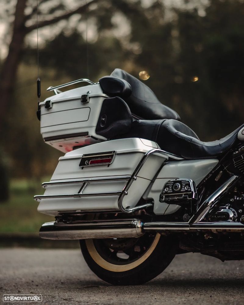 Harley-Davidson FLHTCU Ultra Classic Electra Glide - 8