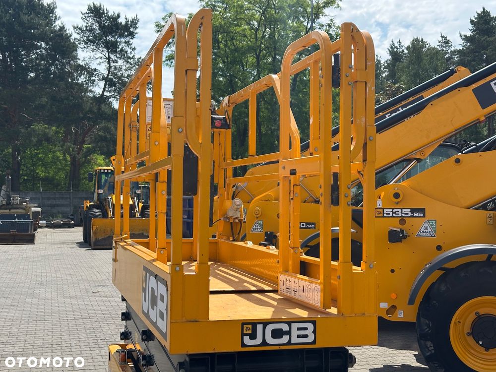 JCB ACCESS S2632E - 3