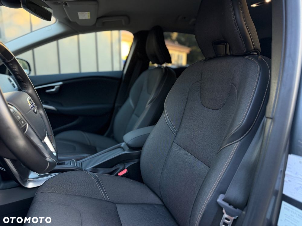 Volvo V40 Cross Country D2 Geartronic Linje You - 13