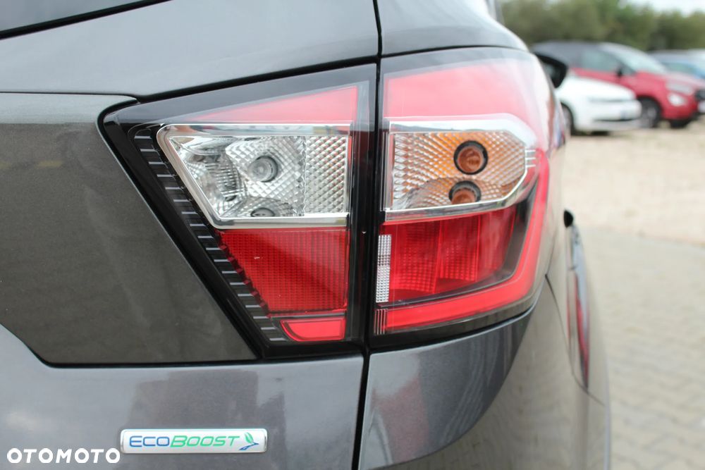 Ford Kuga 1.5 EcoBoost 2x4 Vignale - 36