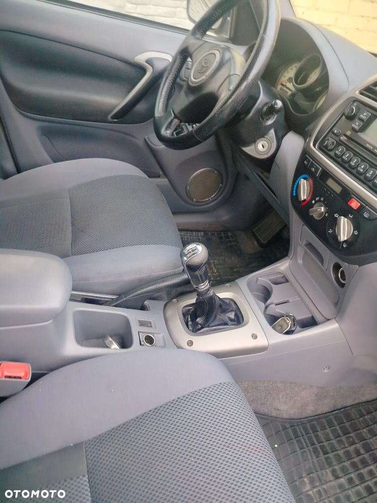 Toyota RAV4 4x4 Edition - 11