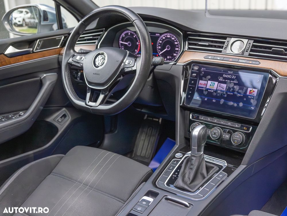 Volkswagen Passat Alltrack 2.0 TDI DSG 4Motion - 6