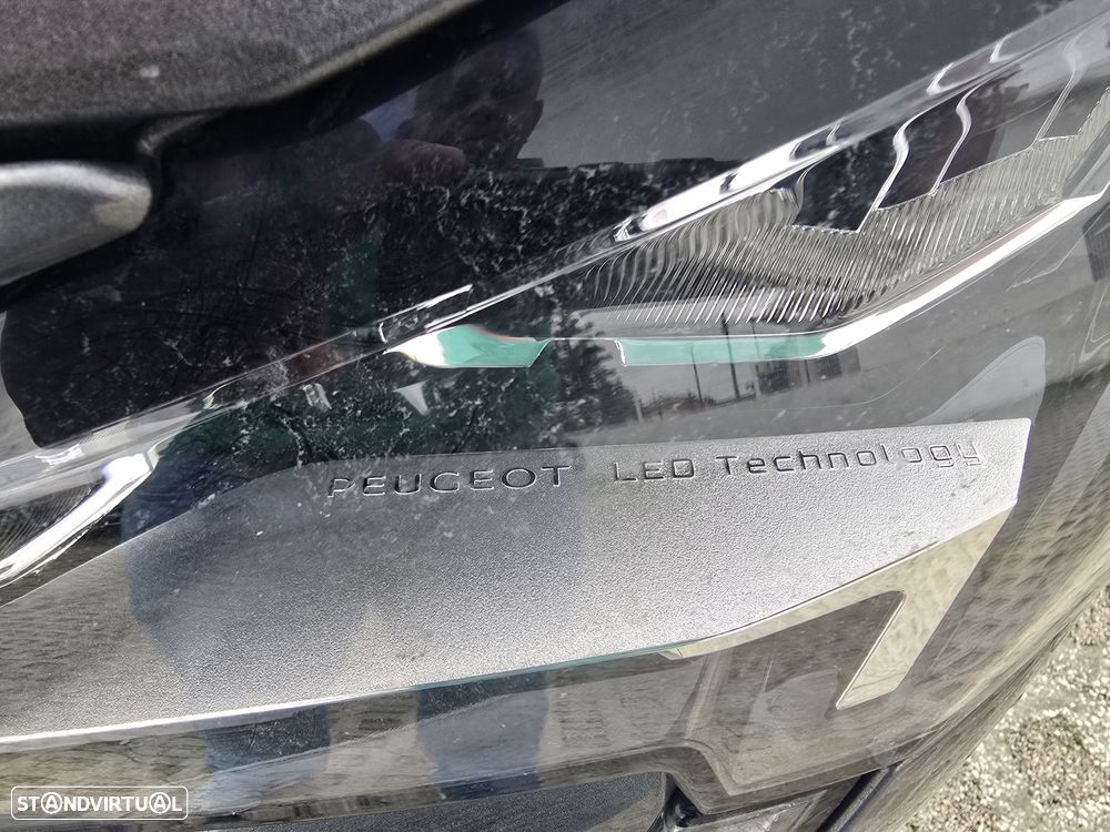 Peugeot 3008 BlueHDi 130 Stop & Start EAT8 Allure - 22