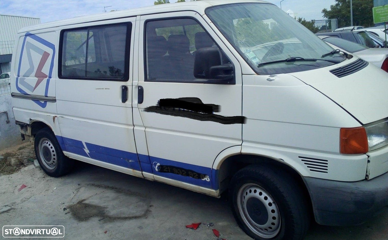 VW Transporter 2.4D de 1996 disponível para peças motor e caixa vendido T4 - 2