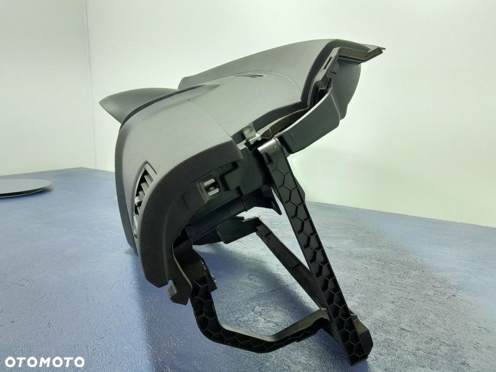 VW GOLF V DESKA ROZDZIELCZA KONSOLA KOKPIT EU - 4