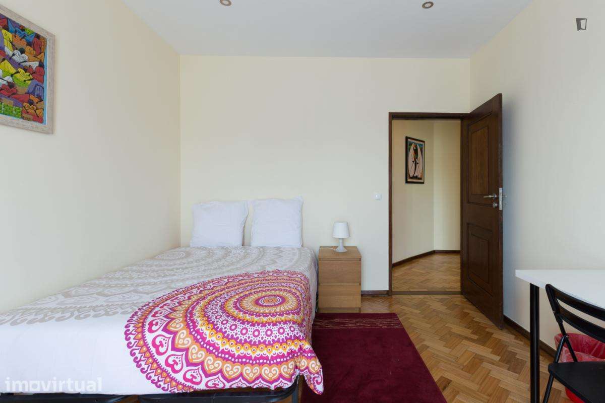 Quarto - localizado em Miragaia Porto - Grande imagem: 3/15