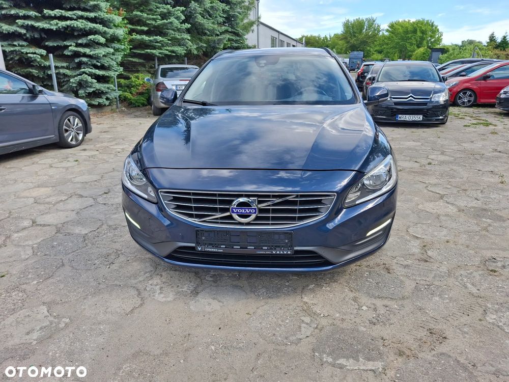 Volvo V60 D2 Momentum - 4