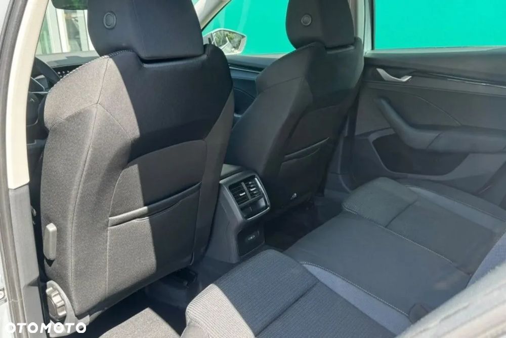 Skoda Octavia 1.5 TSI mHEV Drive Essence DSG - 22