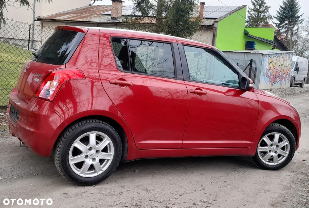 Suzuki Swift - 2