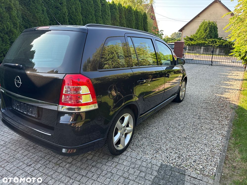 Opel Zafira - 3