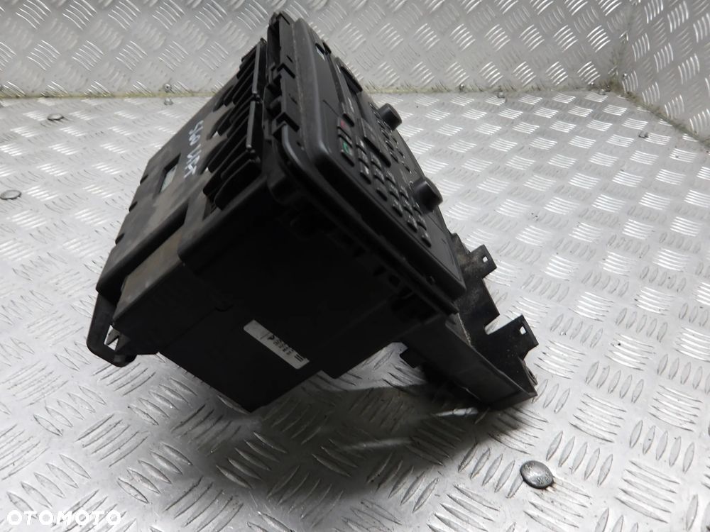 VOLVO S60 LIFT 2.4D RADIO RADIOODTWARZACZ - 2