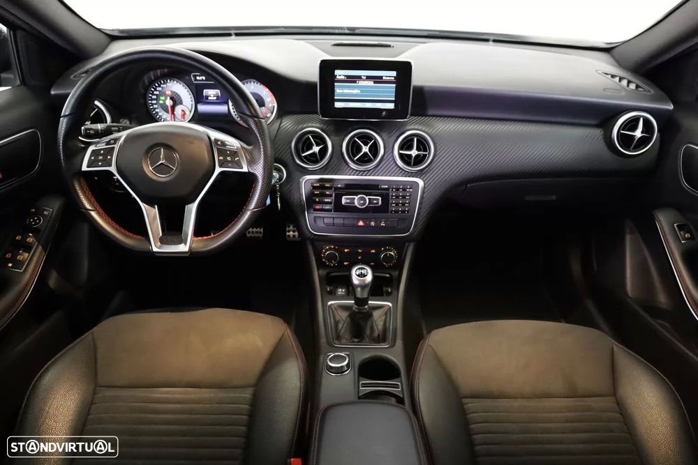 Mercedes-Benz A 200 d AMG Line - 20