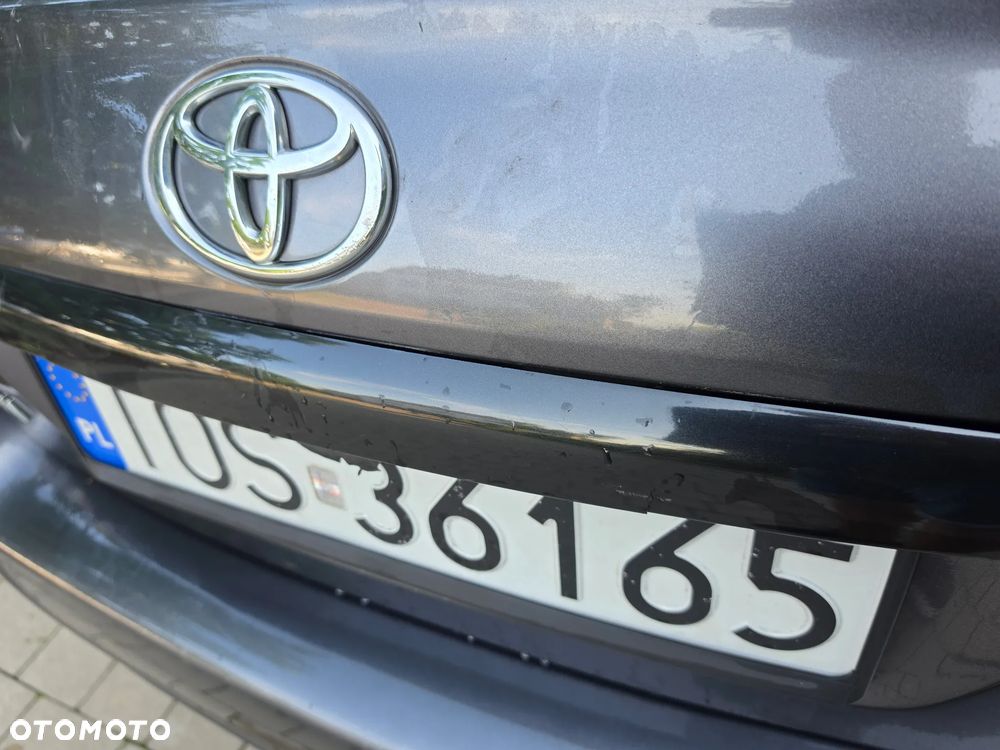 Toyota Avensis 2.0 VVT-i Sol plus - 10