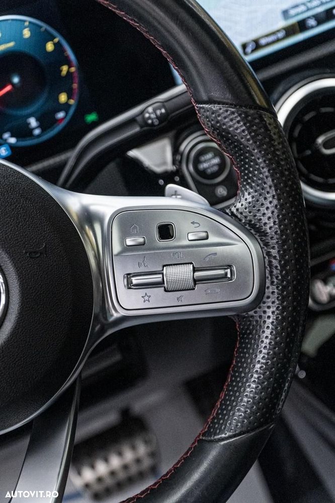 Mercedes-Benz A 200 7G-DCT AMG Line Advanced Plus - 25