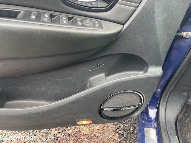 Dezmembrez Renault Megane Scenic 3 an 2013 2.0 16cp Euro 5 - 6