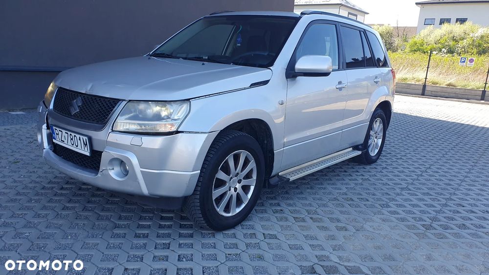 Suzuki Grand Vitara 2.0 De Luxe - 2
