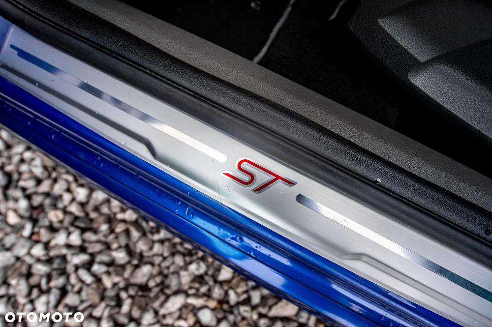 Ford Focus 2.5 ST - 23