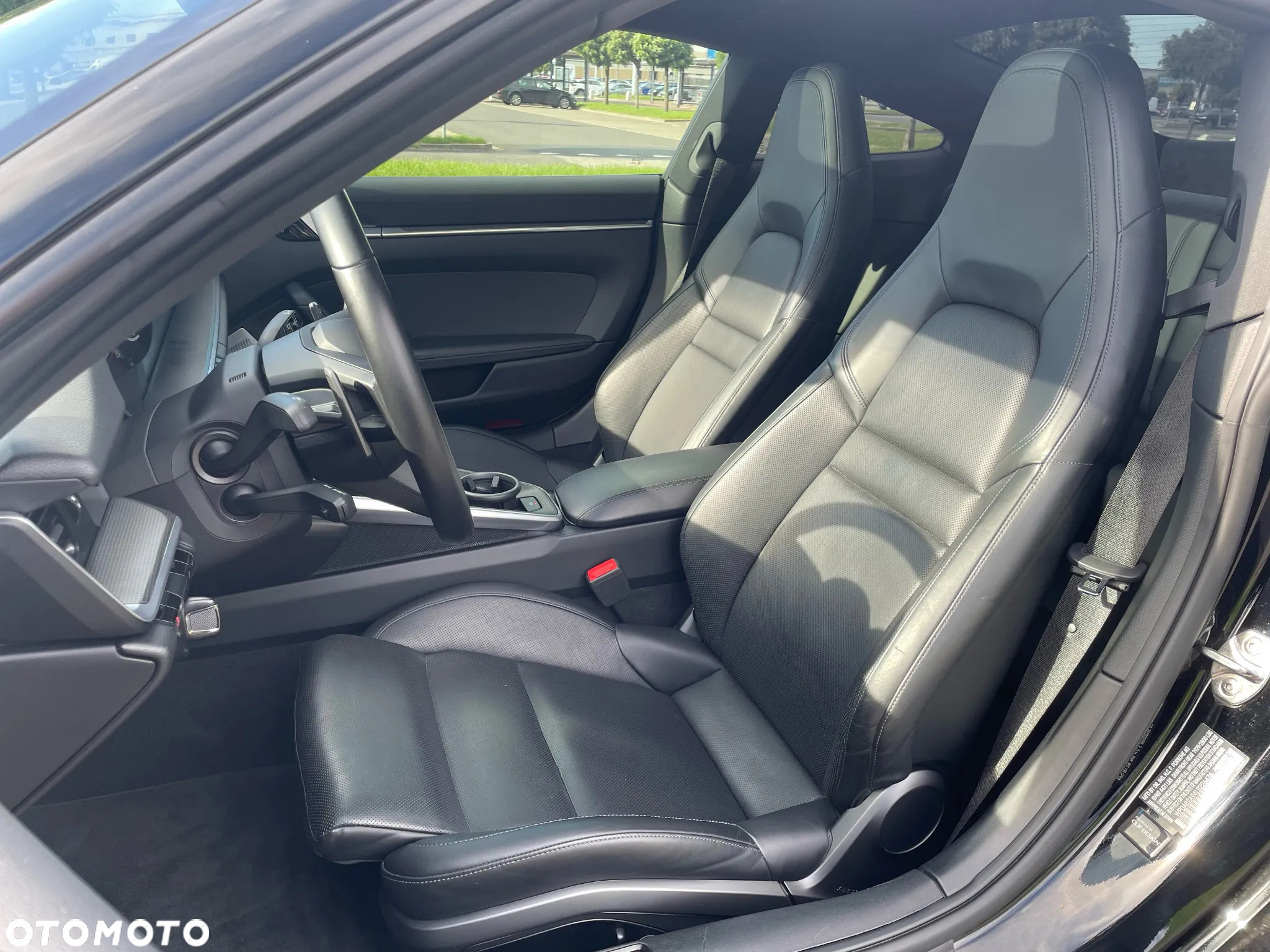 Porsche 911 Carrera 4S - 11