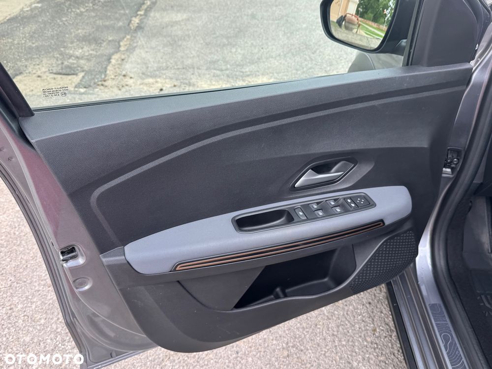 Dacia Jogger 1.6 Full Hybrid 140 Extreme+ MMT 7os - 32