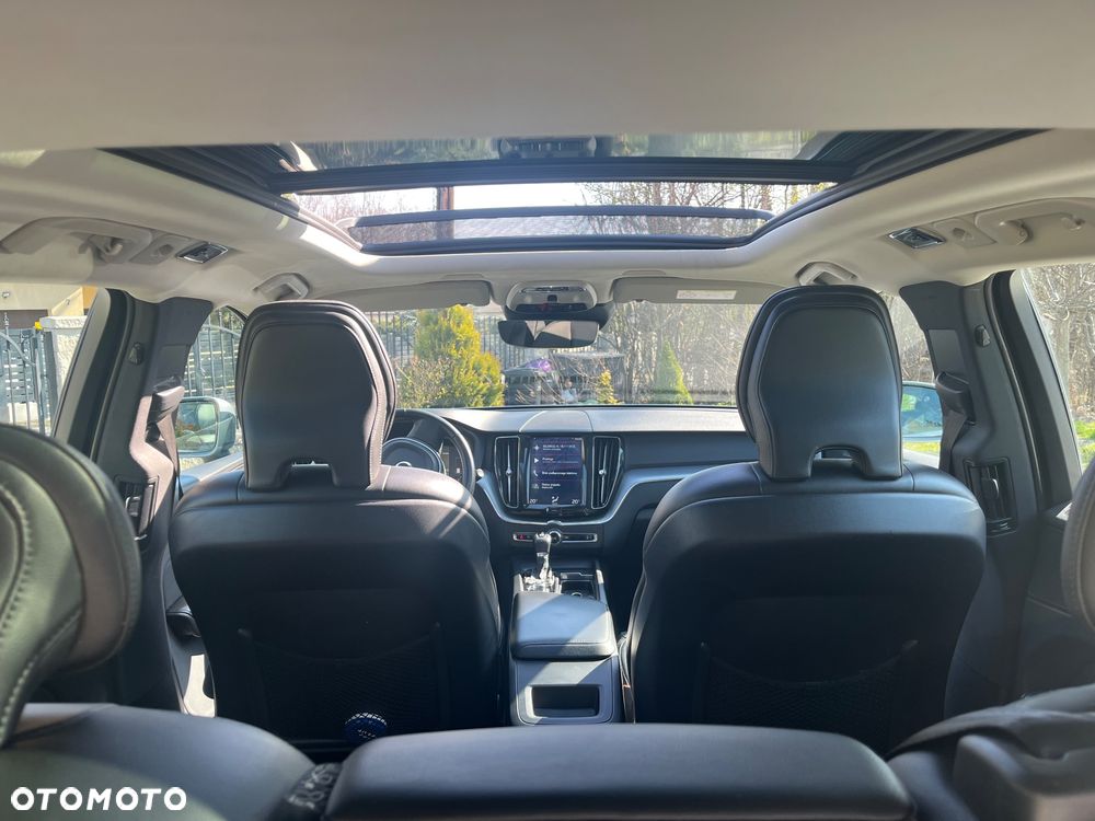 Volvo XC 60 D4 Momentum Pro - 5