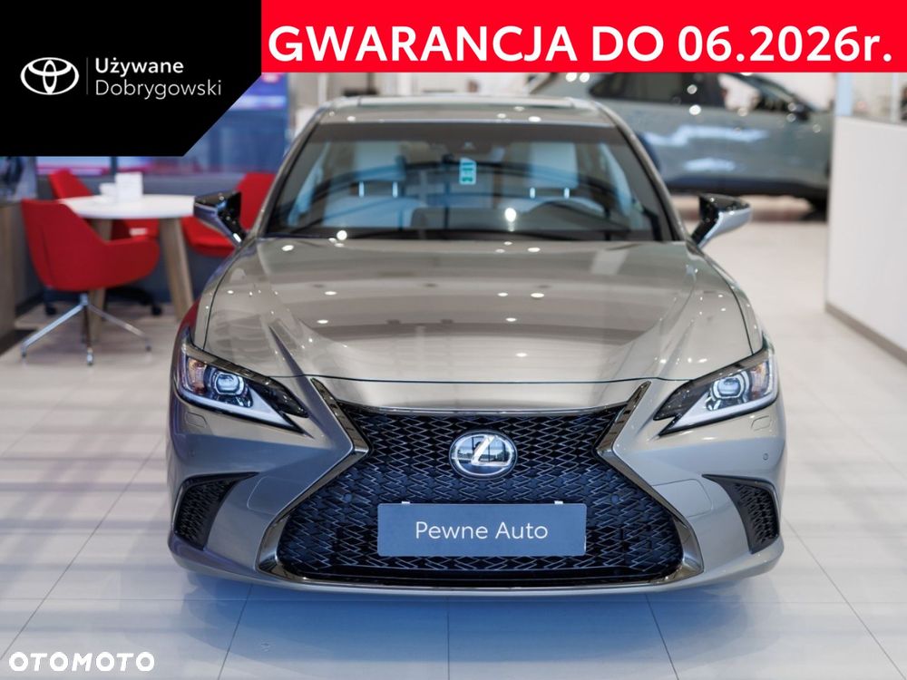 Lexus ES 300h F Sport Design - 2