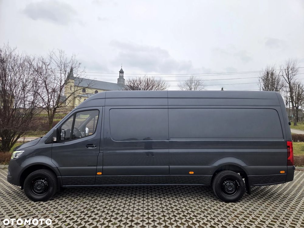 Mercedes-Benz Sprinter - 10