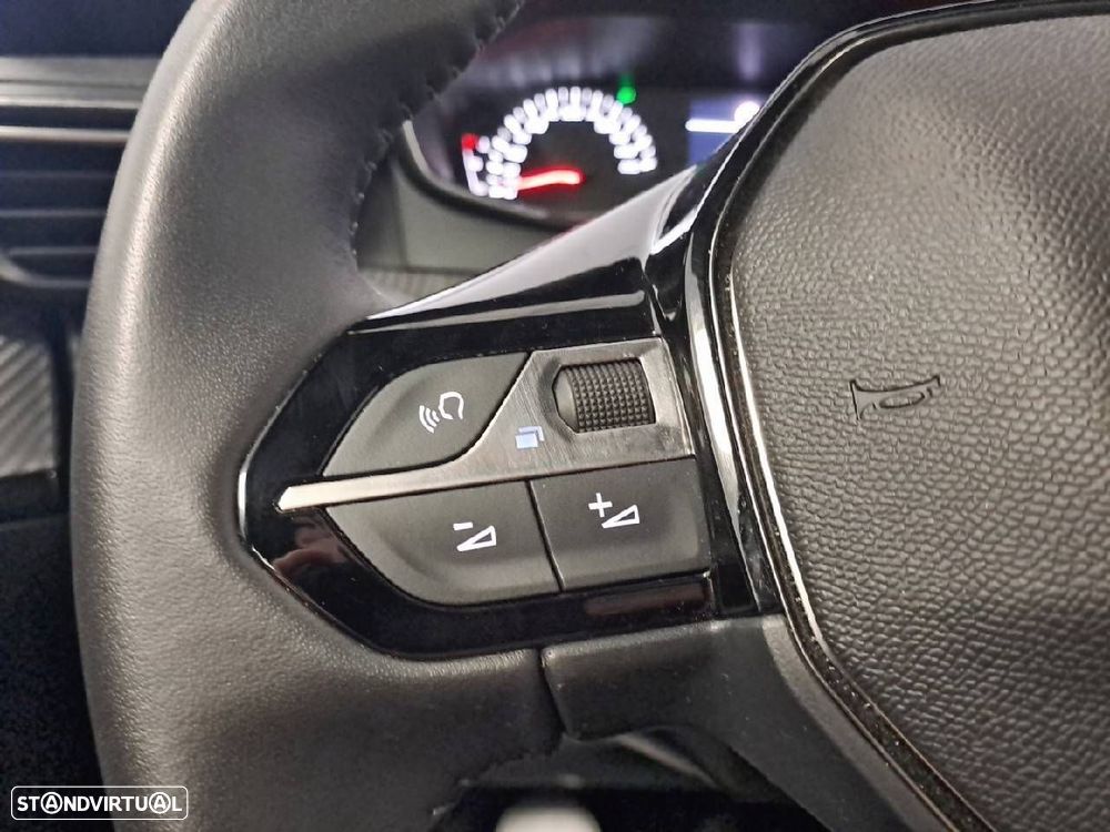 Peugeot 2008 1.2 PureTech Style - 15