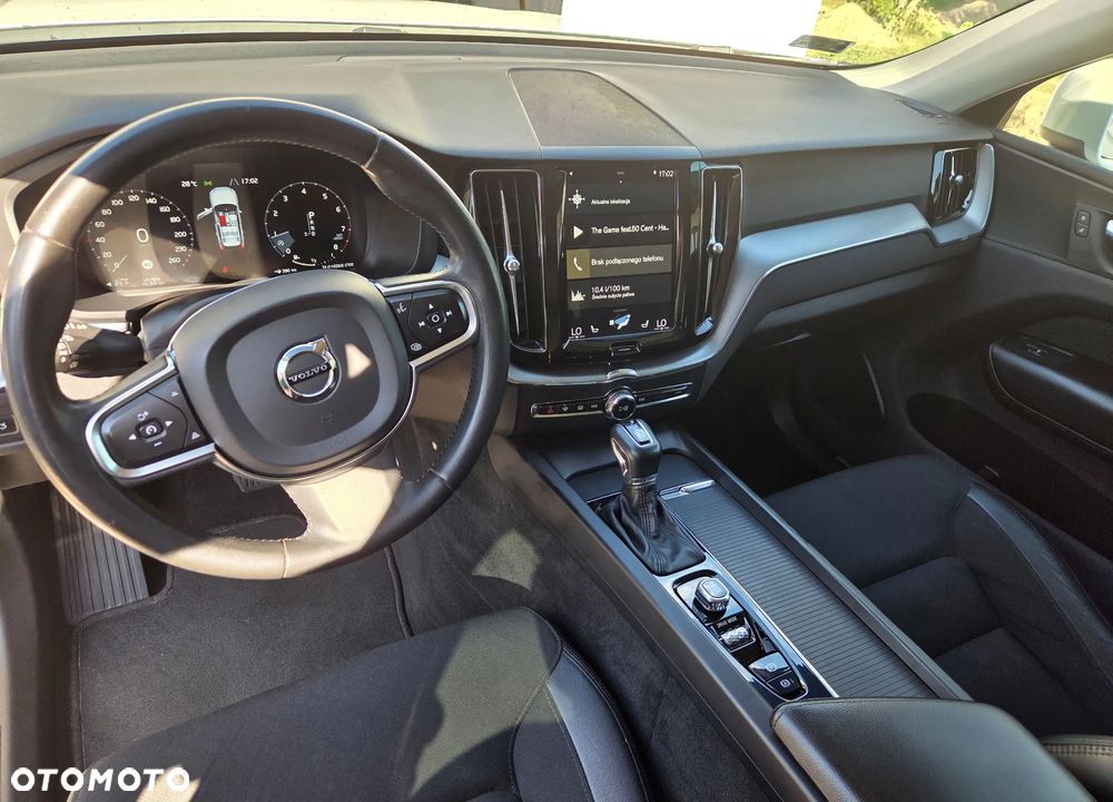 Volvo XC 60 T4 Momentum - 3