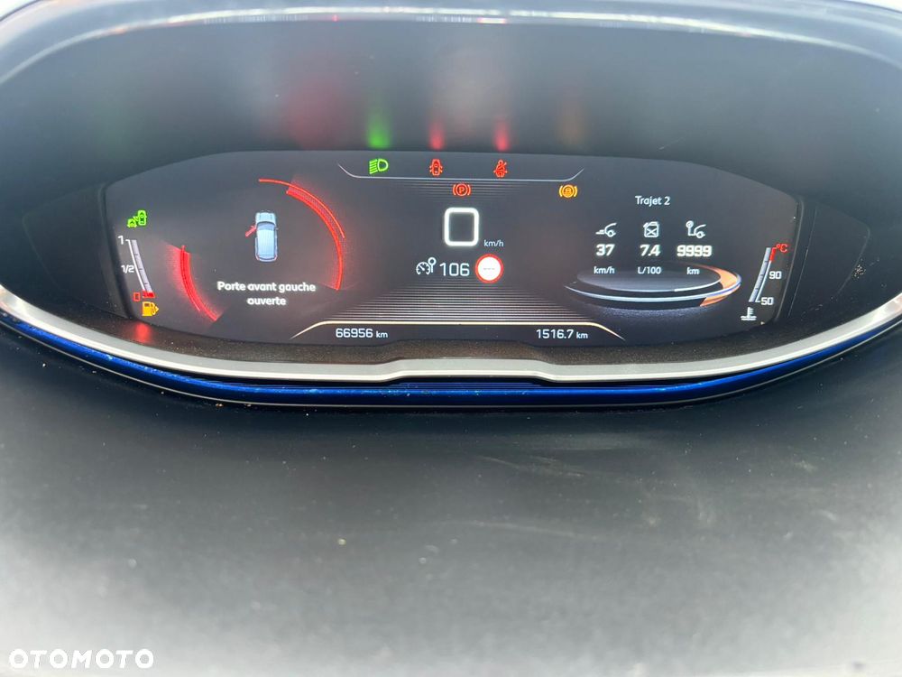 Peugeot 3008 PureTech 130 Stop & Start GPF Allure Pack - 11
