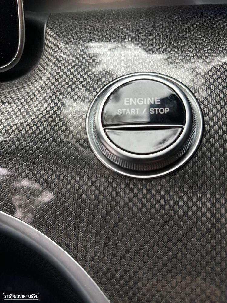 Mercedes-Benz C 300 e AMG Line - 31