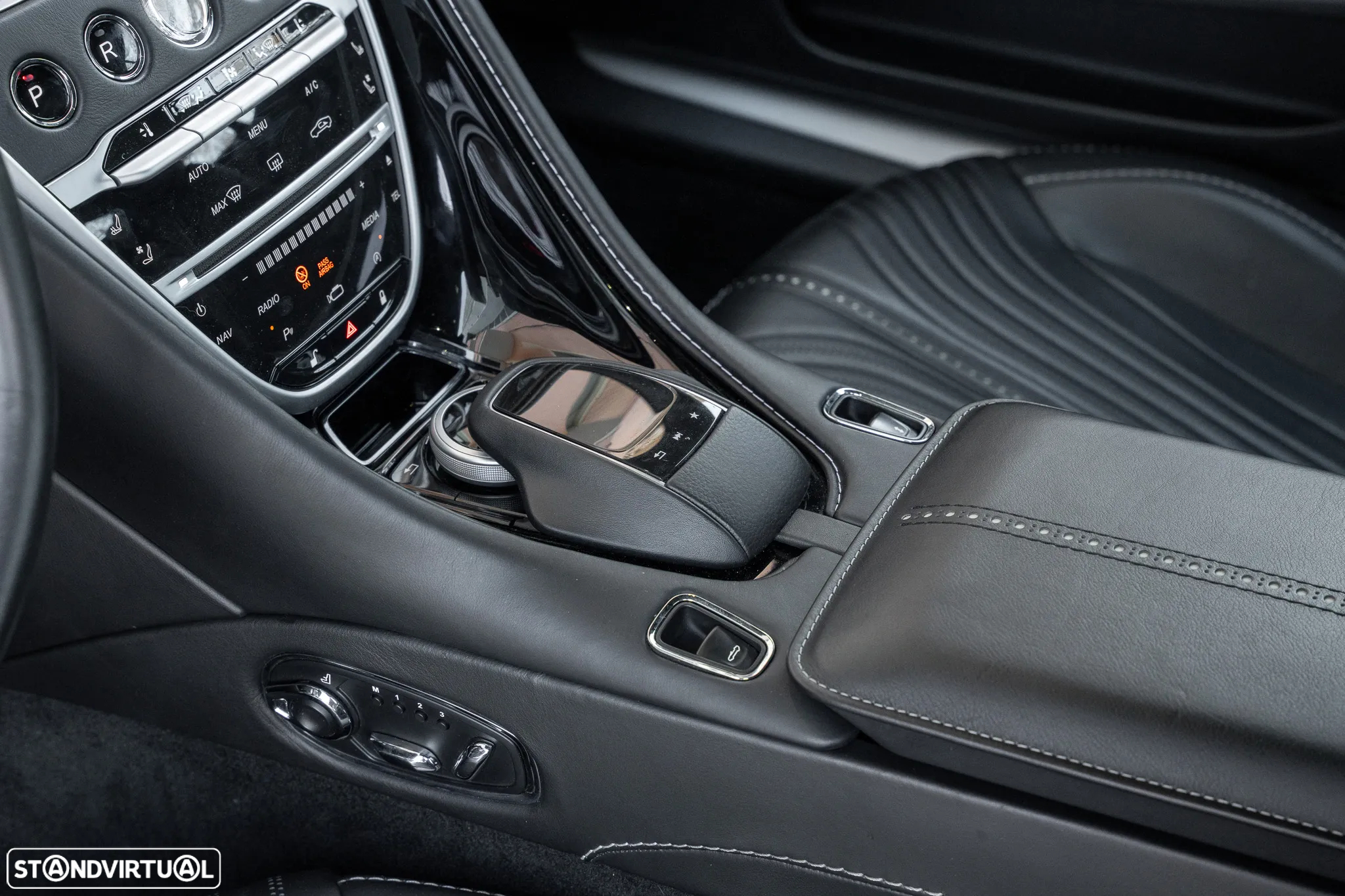 Aston Martin DB11 Volante V8 Auto - 15