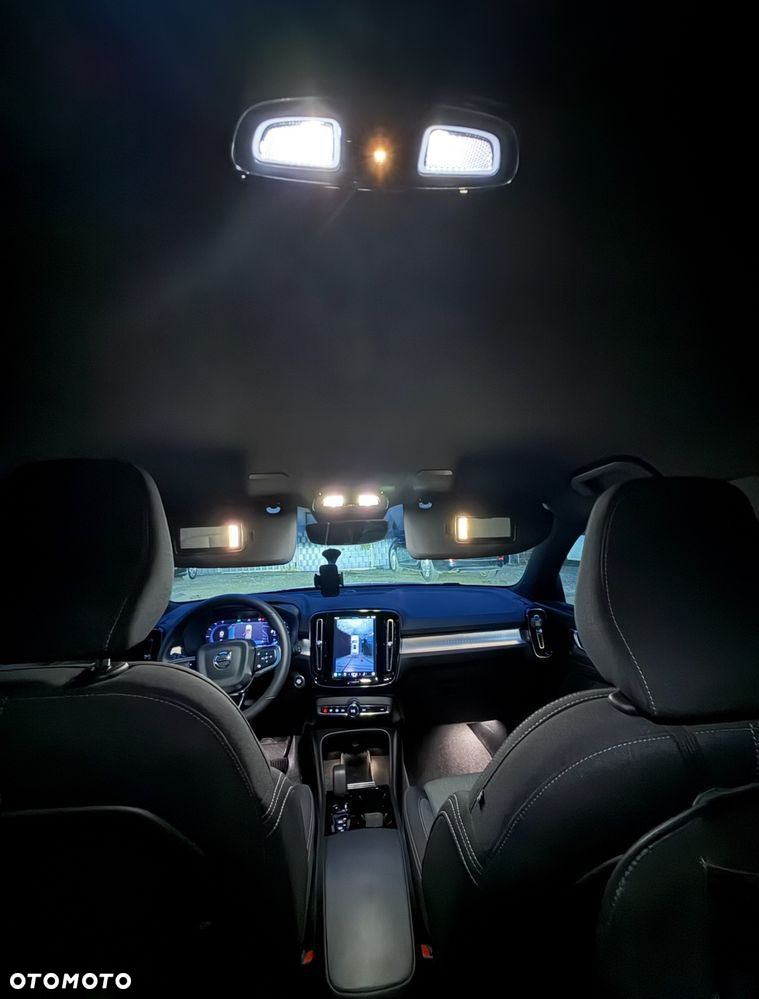 Volvo XC 40 B4 AWD Plus Bright - 23