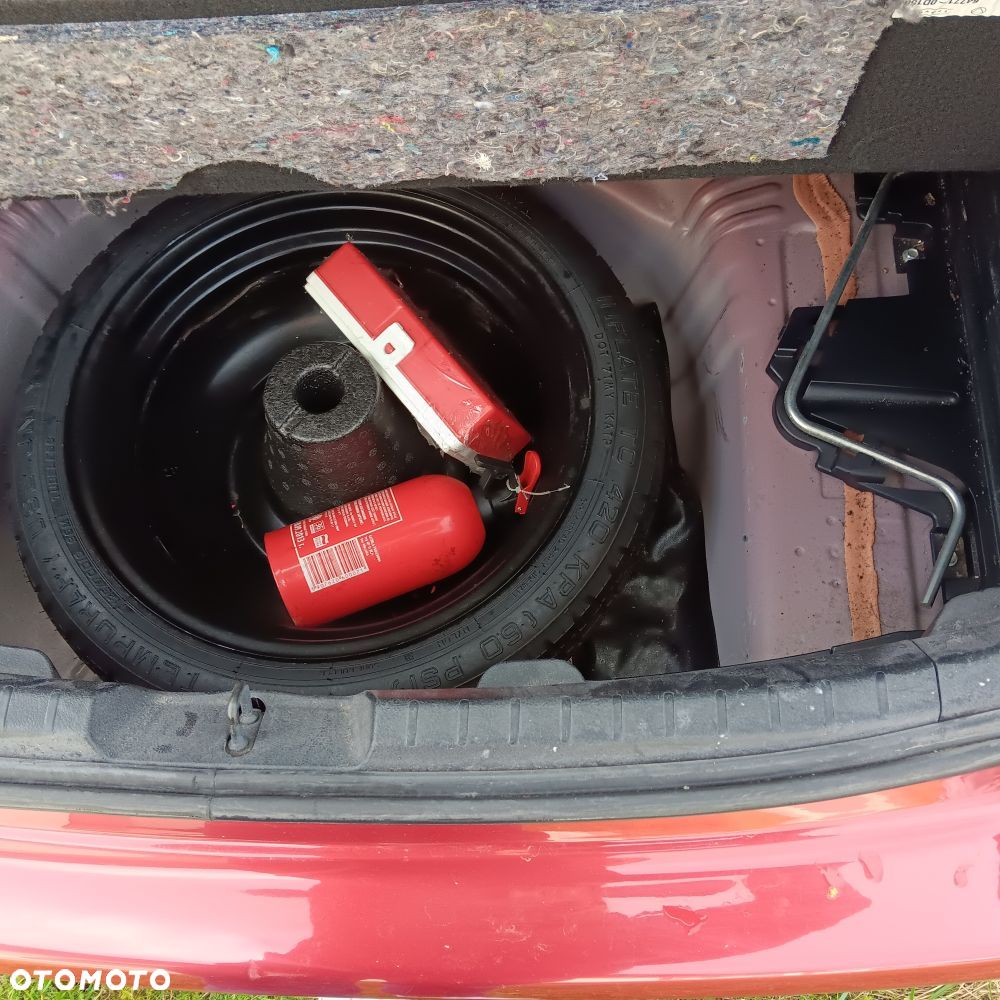Toyota Yaris 1.0 Luna - 19
