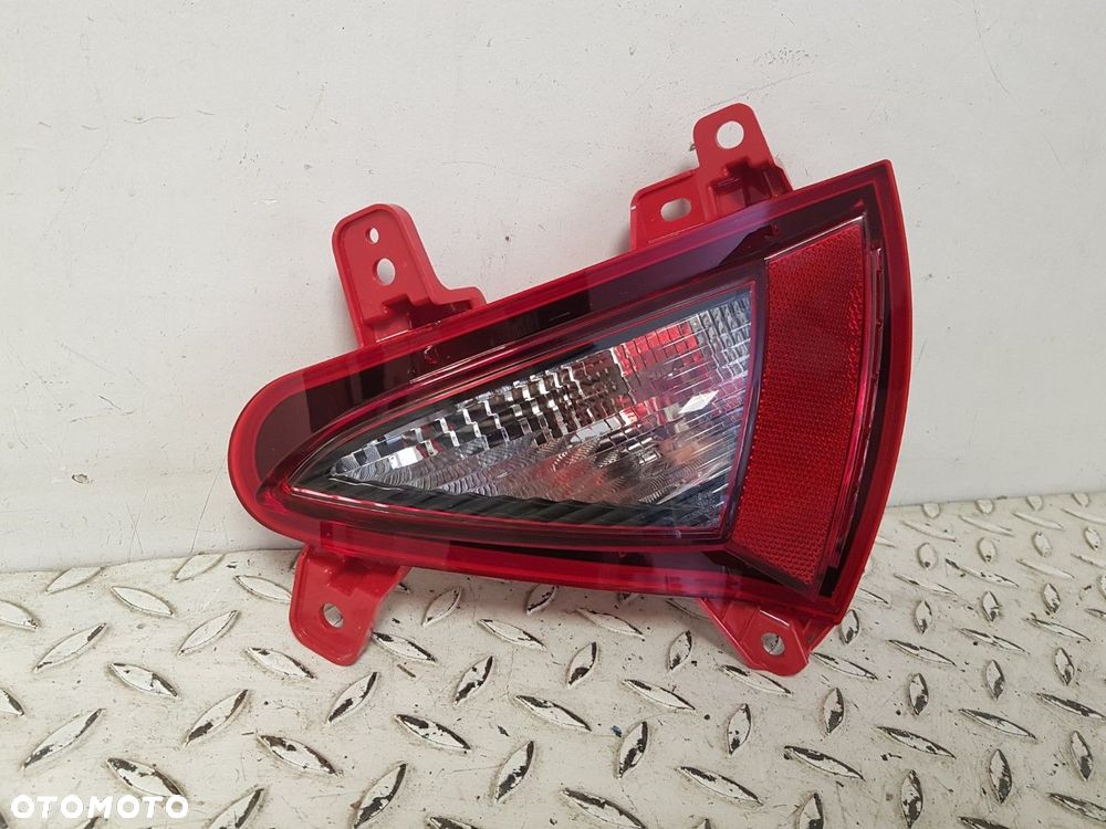 BARDZO ŁADNA ORYGINALNA LAMPA PRAWA TYLNA KIA SPORTAGE V 5 21-25 PRZECIWMGIELNA TYŁ 92406R2000 - 2