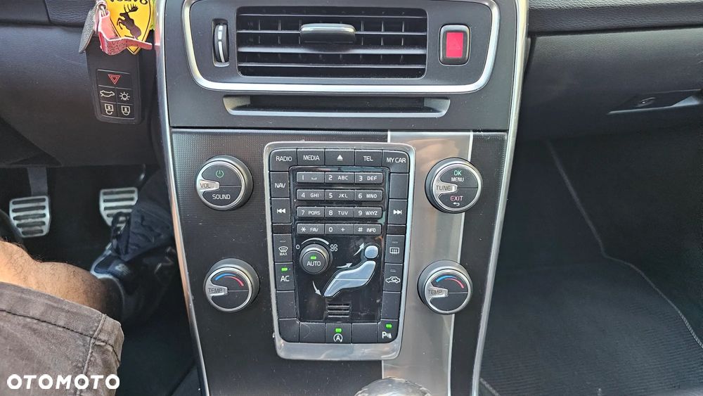 Volvo S60 T3 R-Design Summum - 35