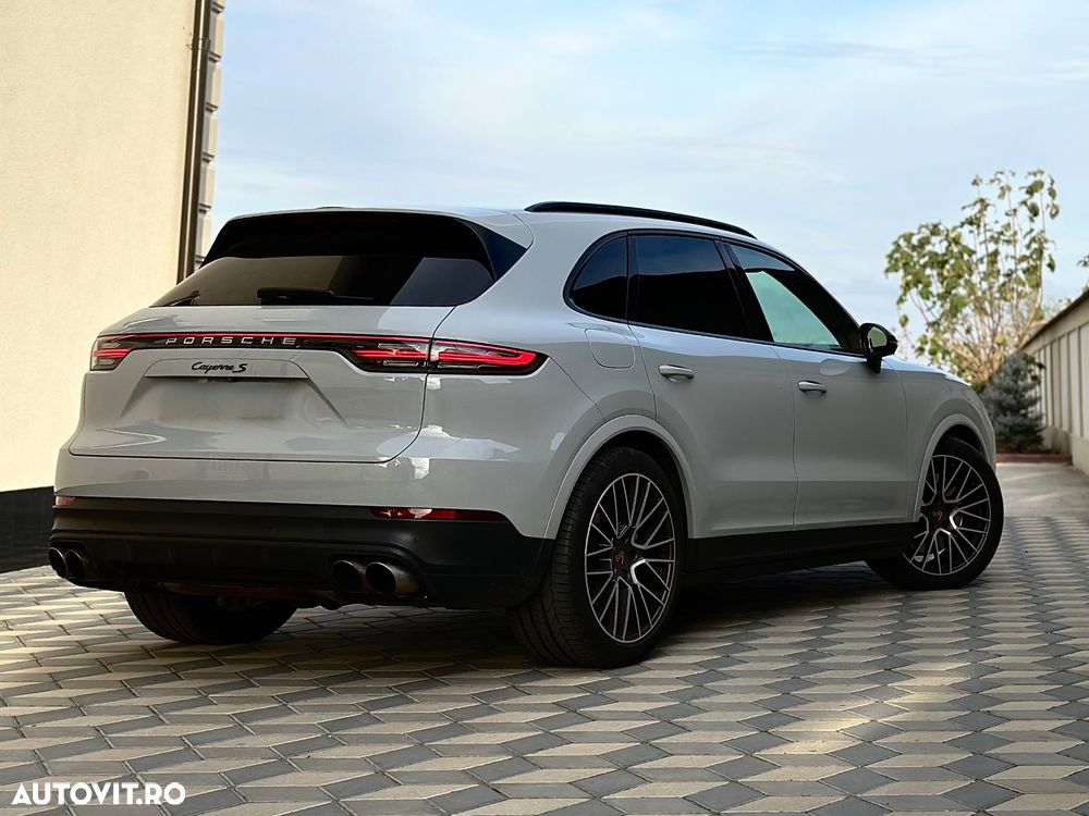 Porsche Cayenne S - 3
