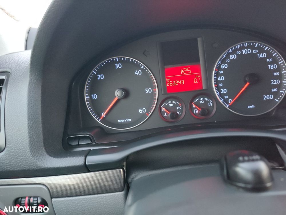 Volkswagen Golf - 11