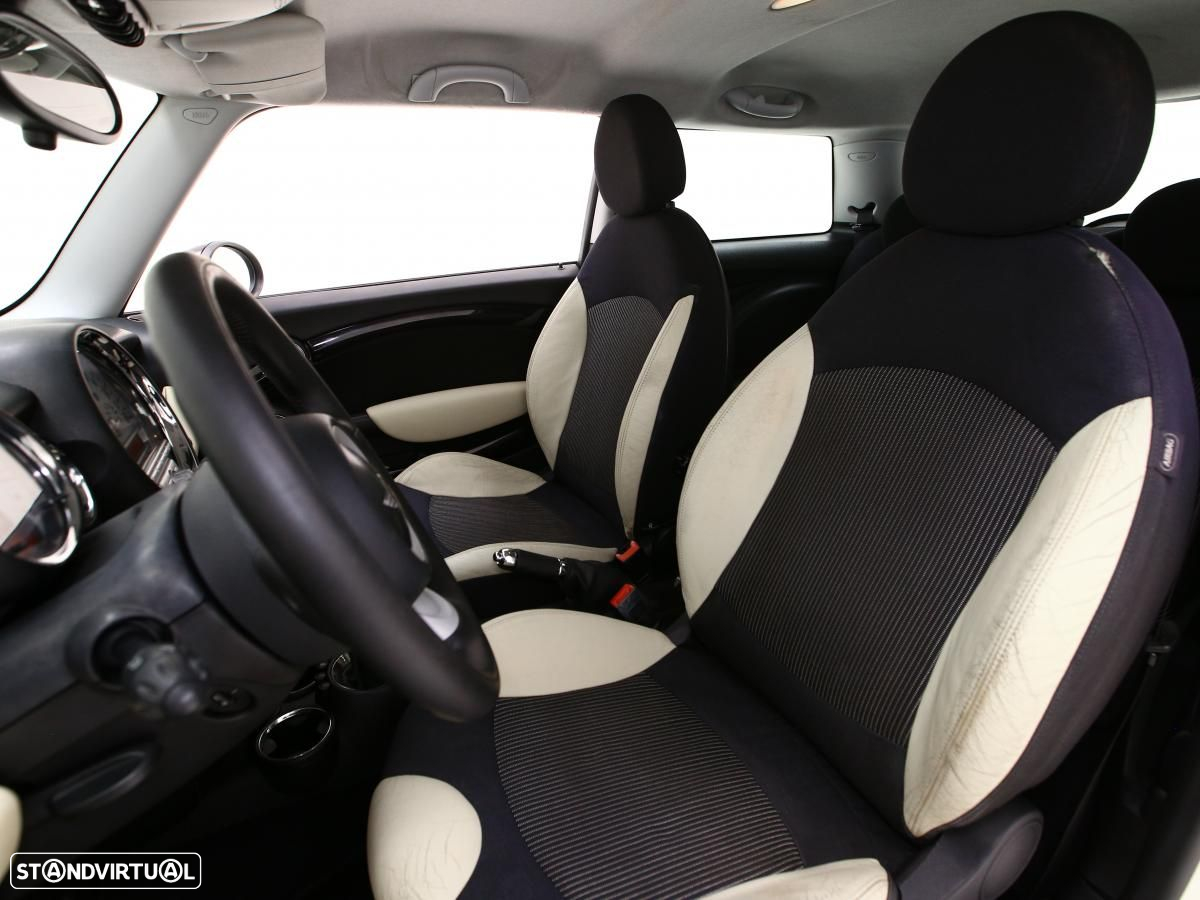 MINI 3 Portas Cooper D - 6