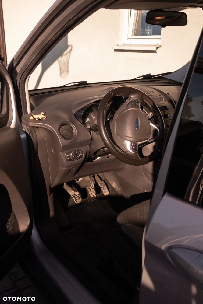 Ford Tourneo Courier - 8