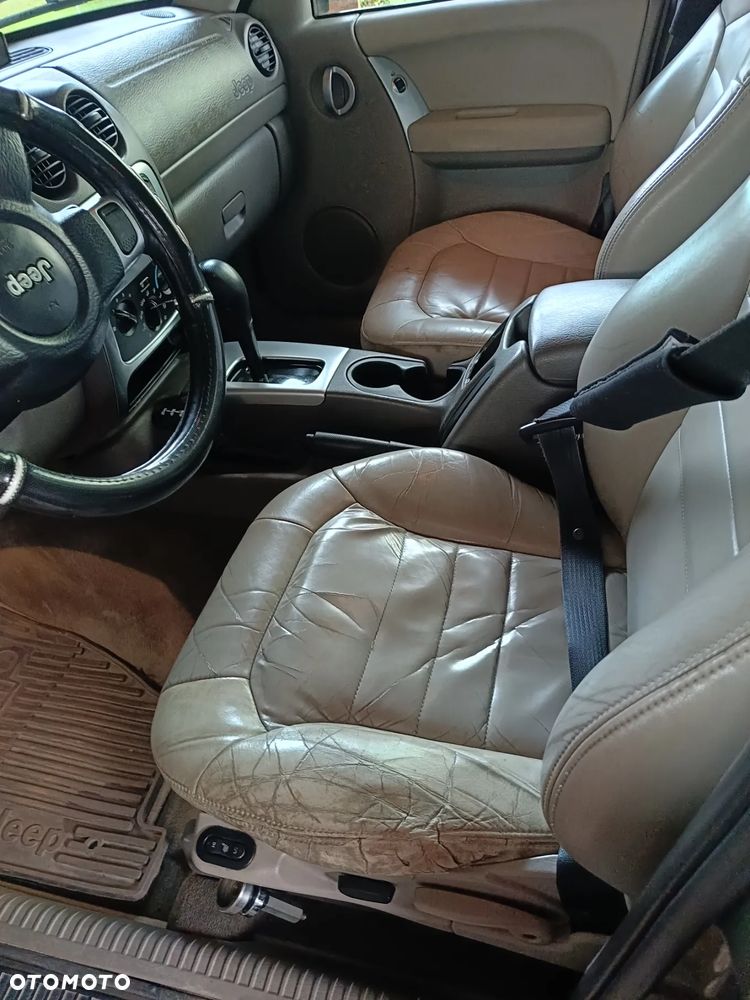 Jeep Cherokee 3.7L Limited - 8