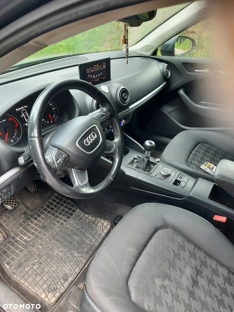 Audi A3 Sportback - 2