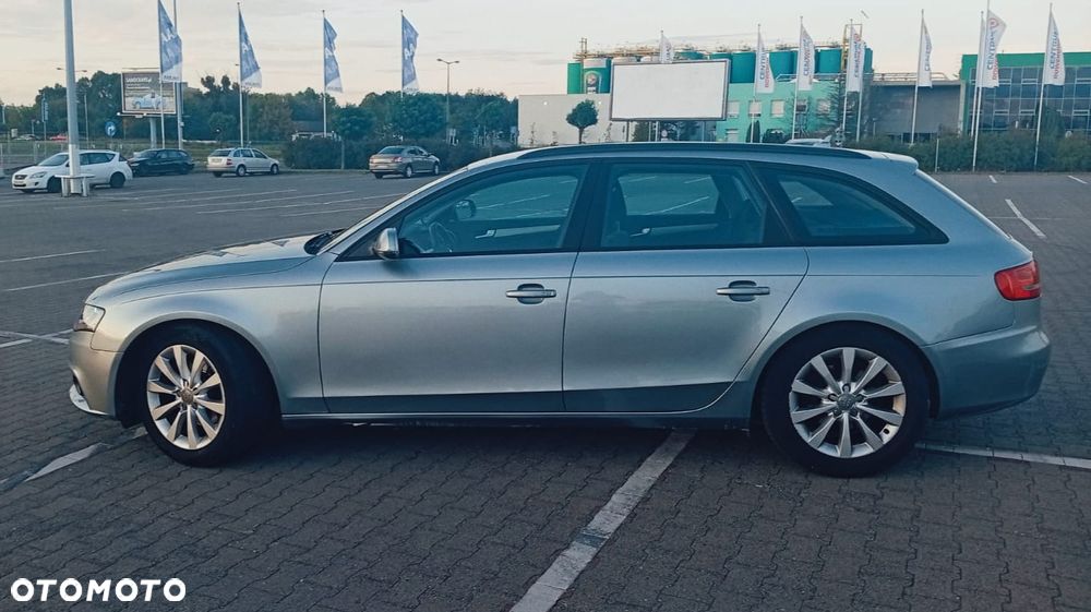 Audi A4 Avant 2.0 TDI DPF Ambiente - 14